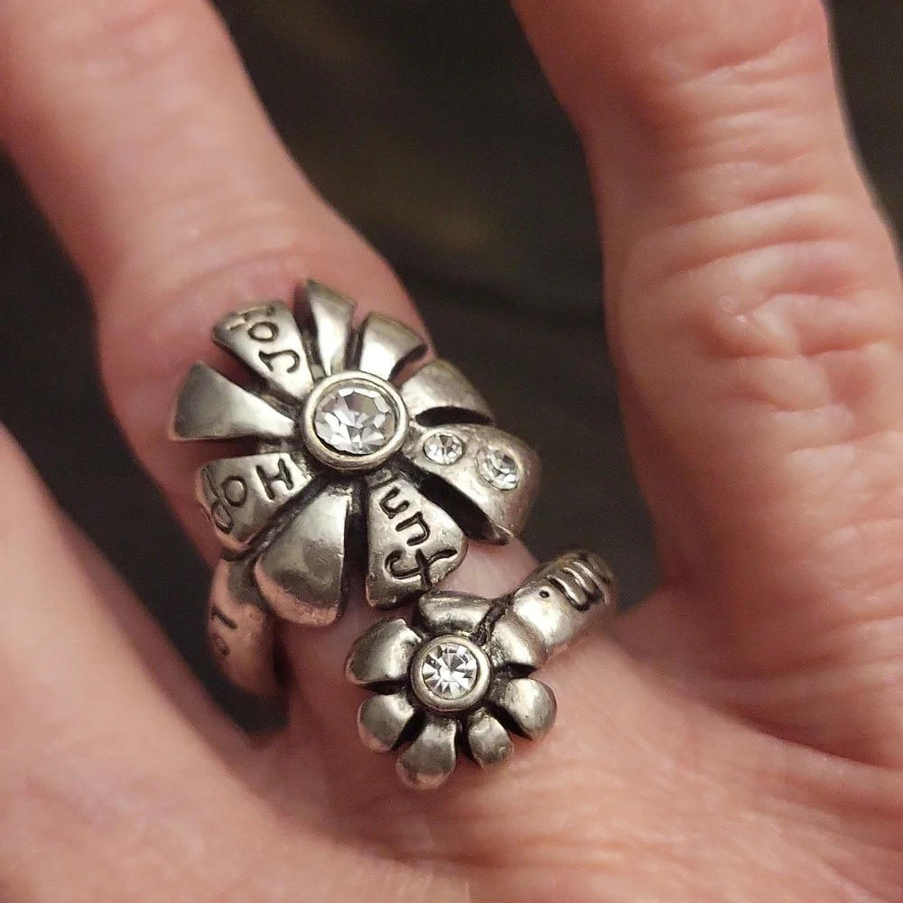 Beautiful Pewter Double Flower Rhinestone Adjustable Ring